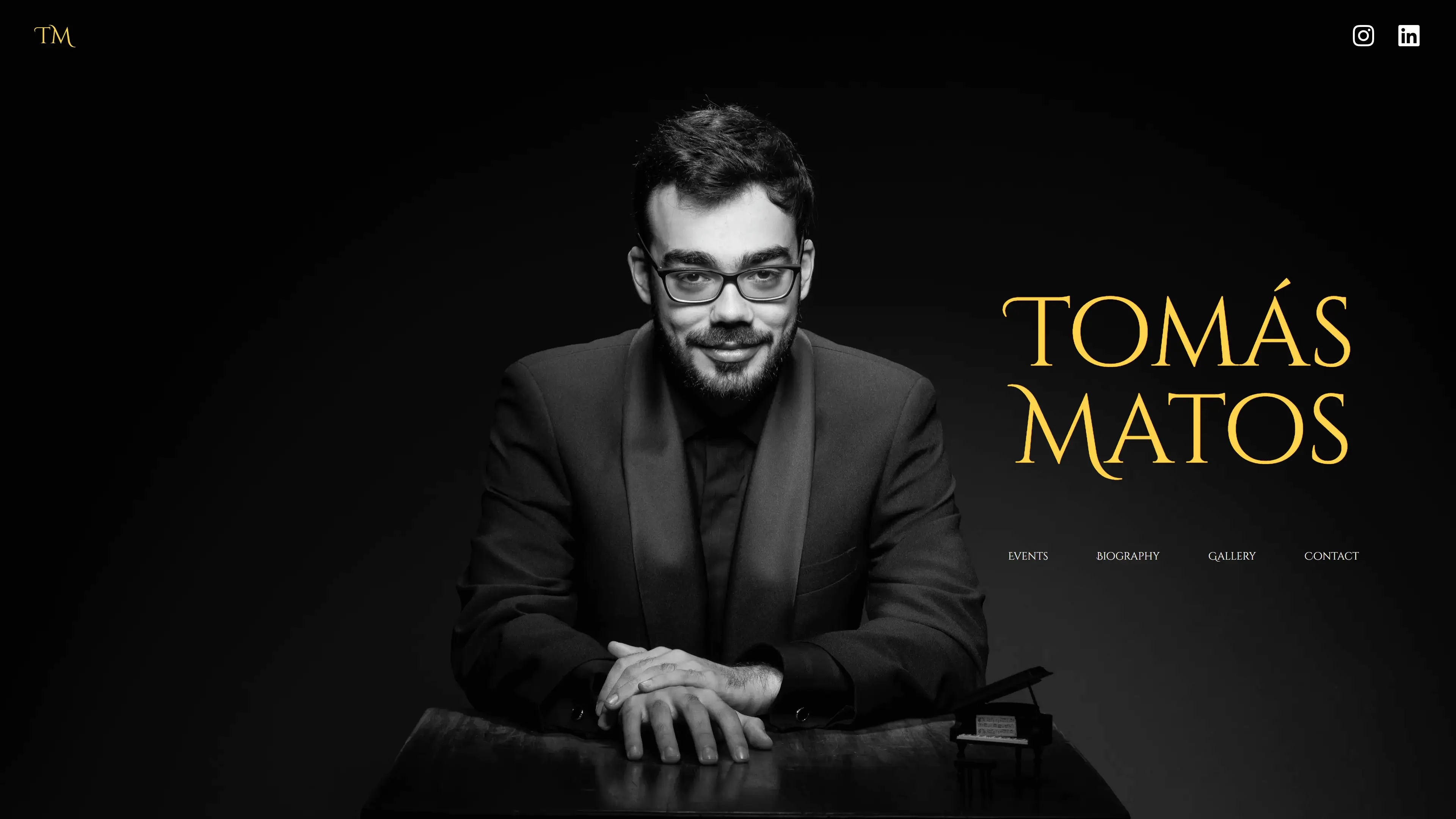 Screenshot of Tomas Matos webiste